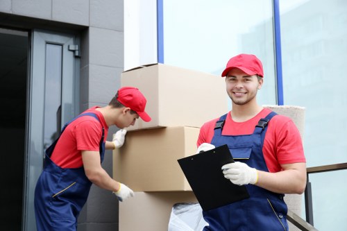 Apartment relocation logistics for home moves in Canarywharf