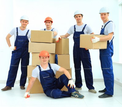 Secure storage and relocation support for Canary Wharf home moves
