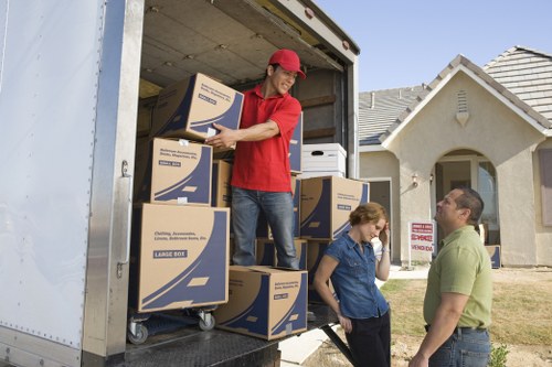 Man and van removal service in Canary Wharf with local apartment and office moving context