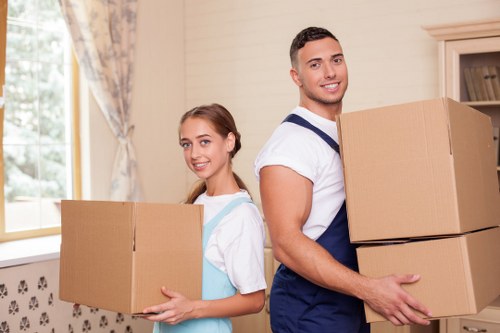 Free quote policy highlighted for Canary Wharf man with a van customers